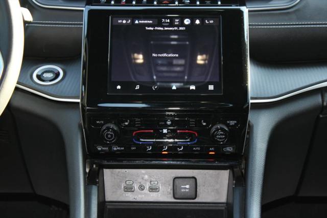 2023 Jeep Grand Cherokee L Altitude 4x2