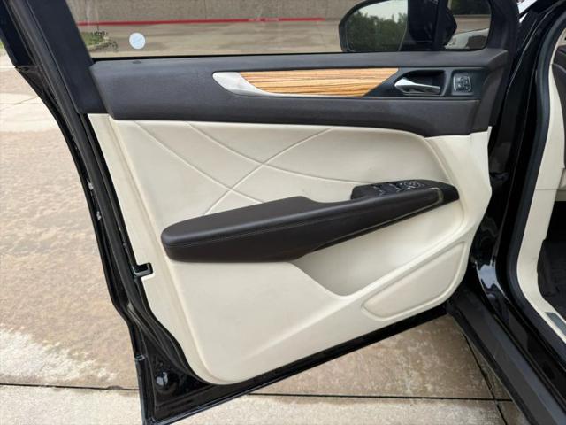 2015 Lincoln MKC Base