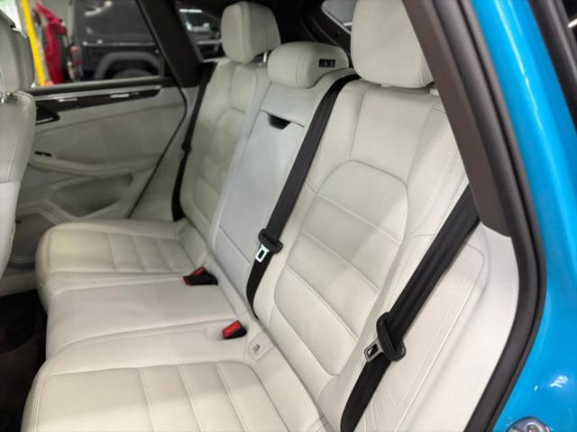 2021 Porsche Macan Turbo
