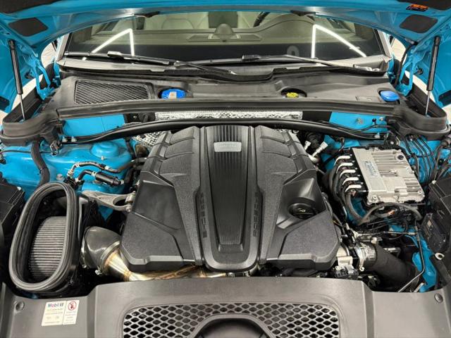 2021 Porsche Macan Turbo