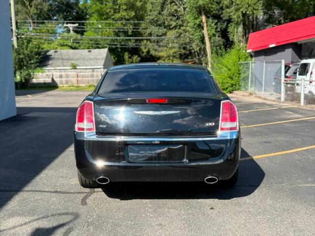 2012 Chrysler 300 Limited