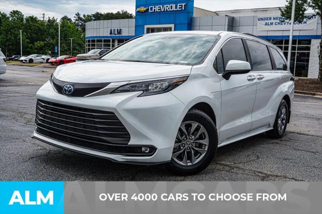 2025 Toyota Sienna XLE