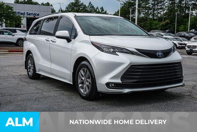 2025 Toyota Sienna XLE