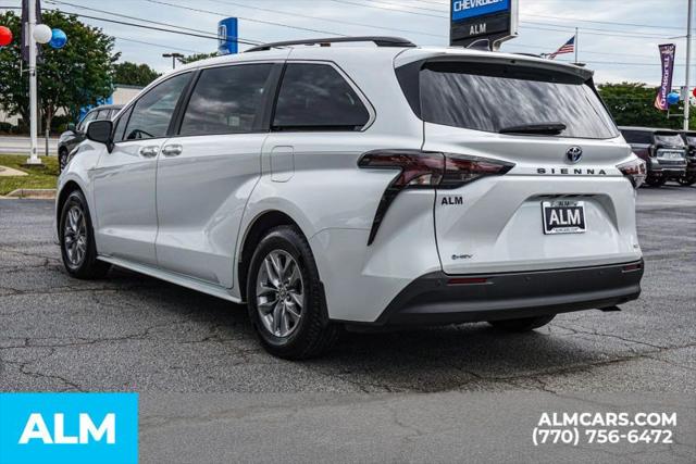 2025 Toyota Sienna XLE