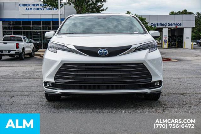 2025 Toyota Sienna XLE