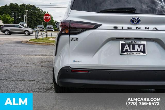 2025 Toyota Sienna XLE