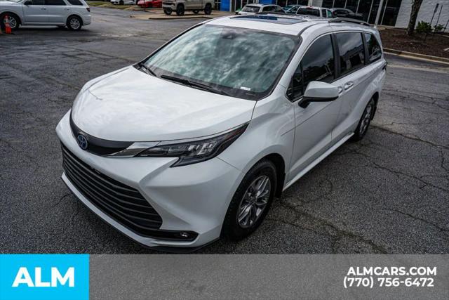 2025 Toyota Sienna XLE