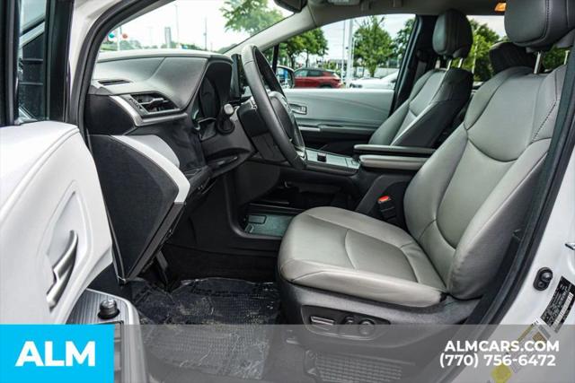 2025 Toyota Sienna XLE