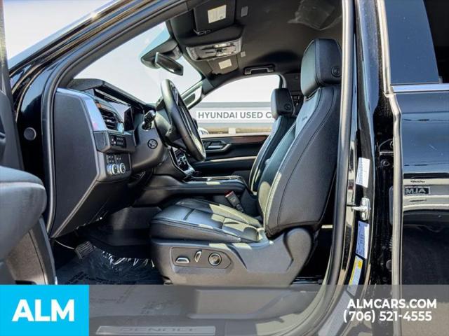 2025 GMC Yukon 4WD Denali