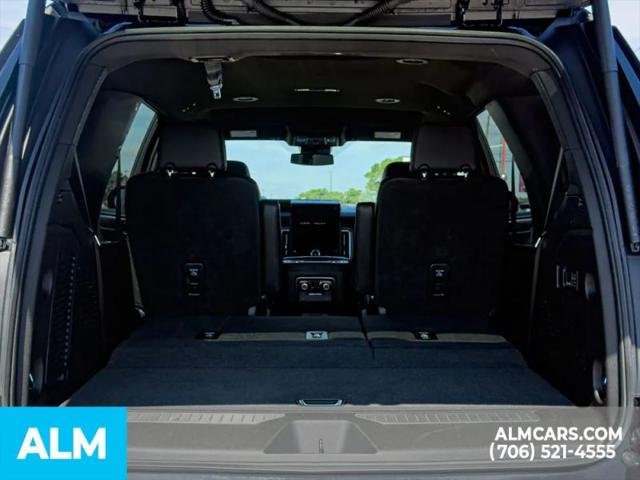 2025 GMC Yukon 4WD Denali