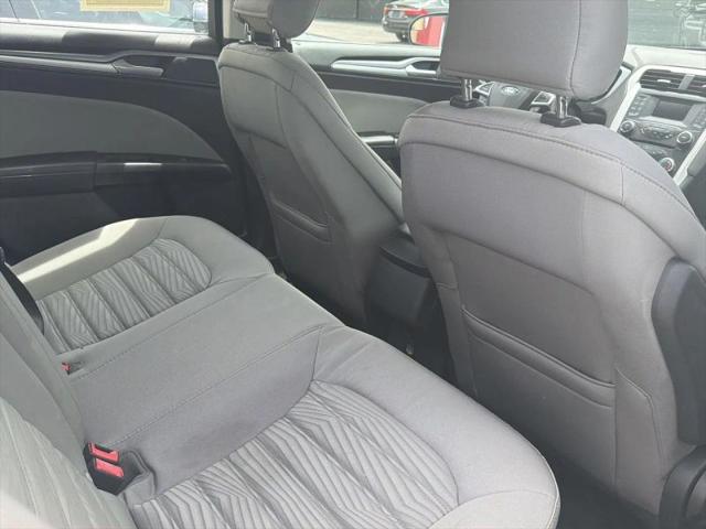 2016 Ford Fusion S