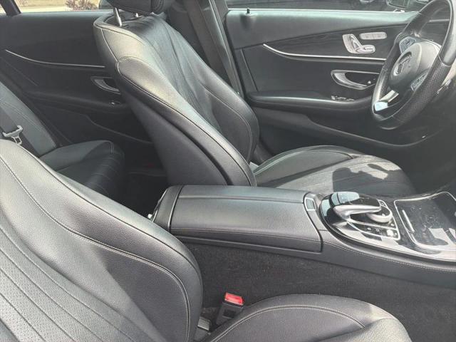 2017 Mercedes-Benz E-CLASS E 300 E 300