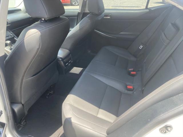 2018 Lexus IS 300 300