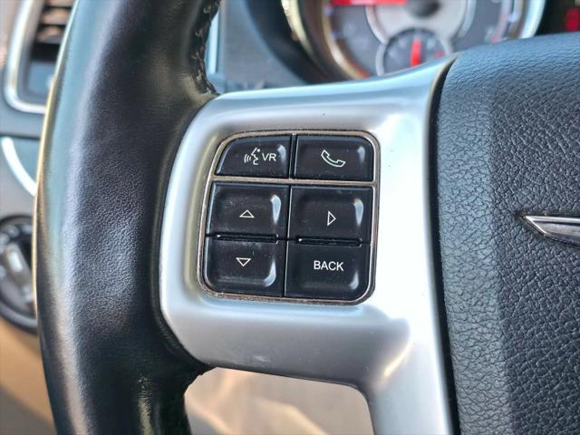 2014 Chrysler Town & Country Touring-L