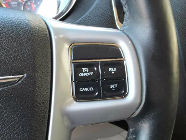 2014 Chrysler Town & Country Touring-L
