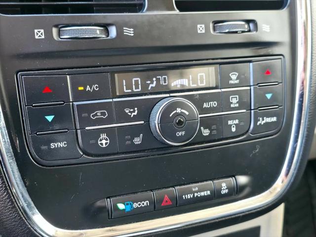 2014 Chrysler Town & Country Touring-L