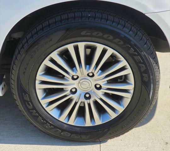 2014 Chrysler Town & Country Touring-L