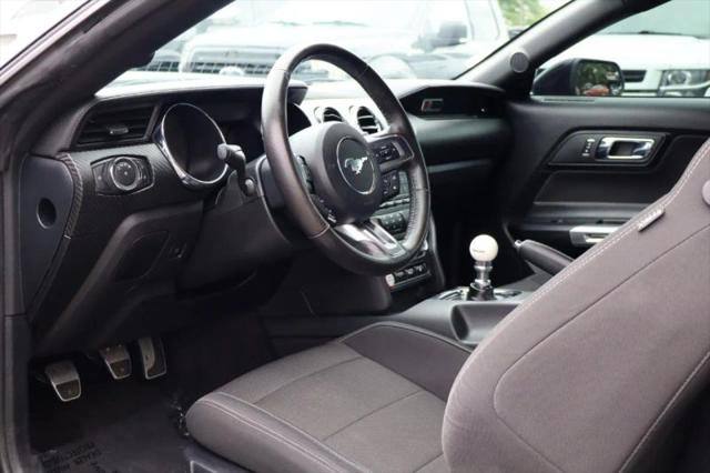 2015 Ford Mustang V6