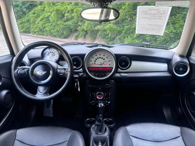 2013 MINI Cooper Clubman Cooper