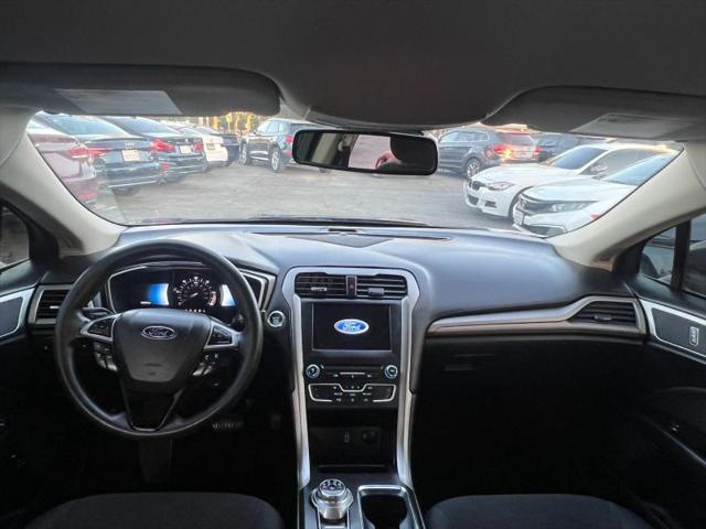 2017 Ford Fusion Hybrid SE