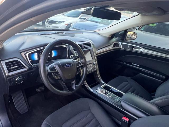2017 Ford Fusion Hybrid SE