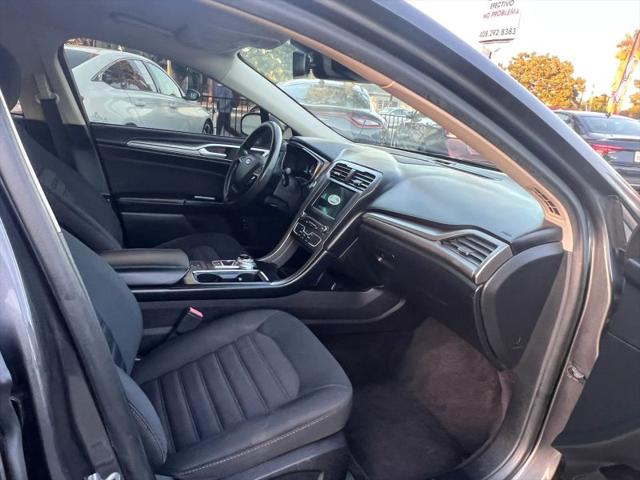 2017 Ford Fusion Hybrid SE