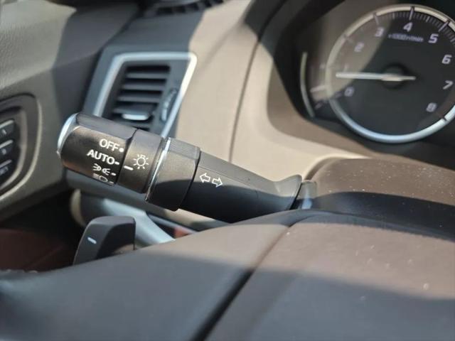 2017 Acura TLX w/Technology Package