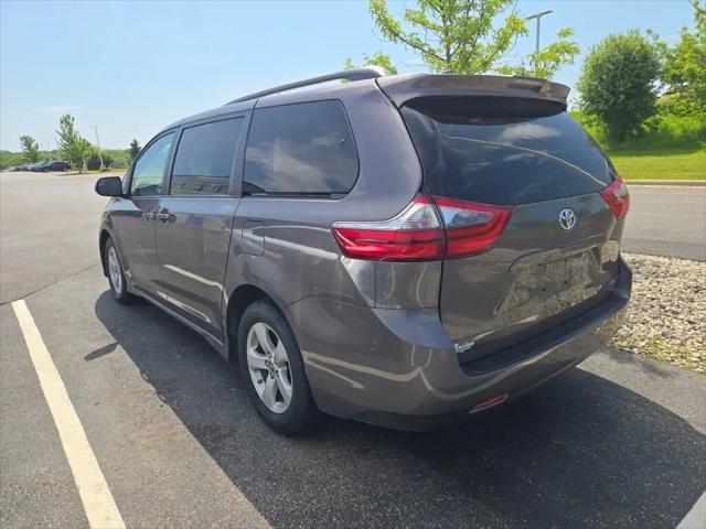 2020 Toyota Sienna LE