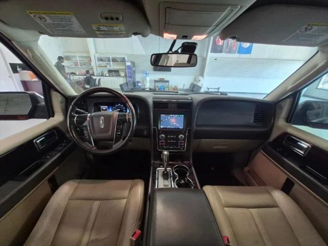 2015 Lincoln Navigator Base