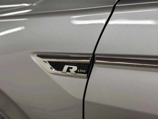 2020 Volkswagen Tiguan 2.0T SE R-Line Black
