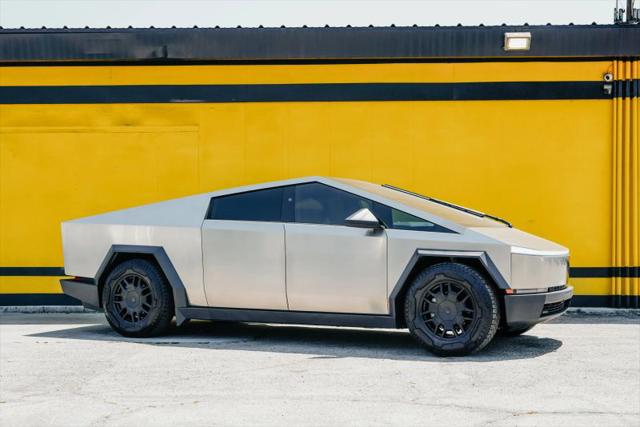2025 Tesla Cybertruck Cyberbeast