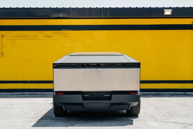 2025 Tesla Cybertruck Cyberbeast