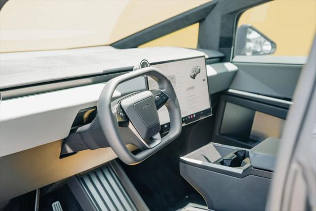 2025 Tesla Cybertruck Cyberbeast