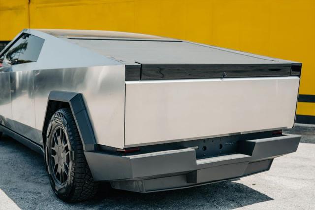 2025 Tesla Cybertruck Cyberbeast