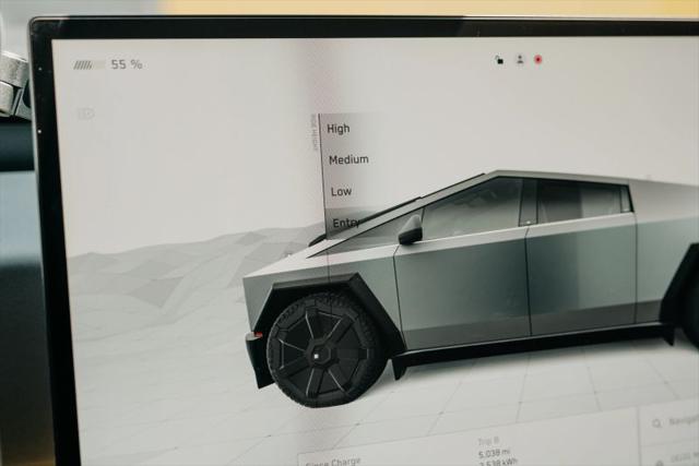 2025 Tesla Cybertruck Cyberbeast