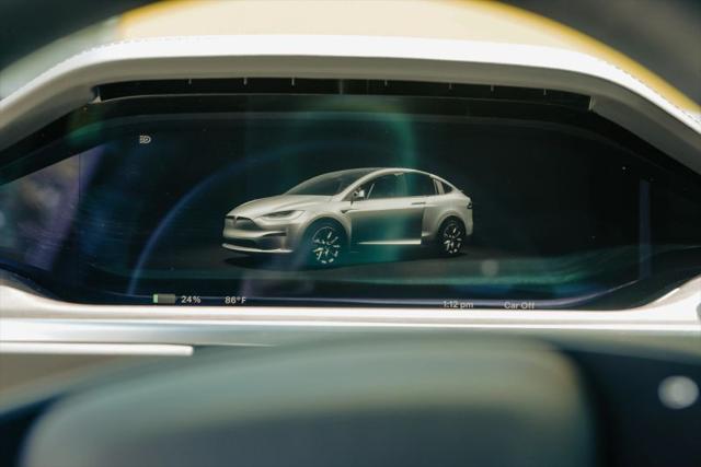 2024 Tesla Model X Long Range