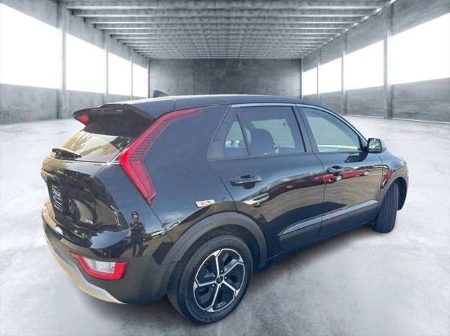 2023 Kia Niro LX