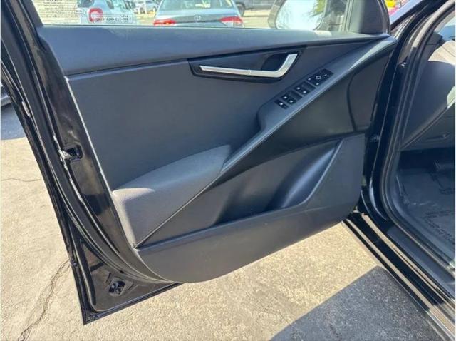 2023 Kia Niro LX