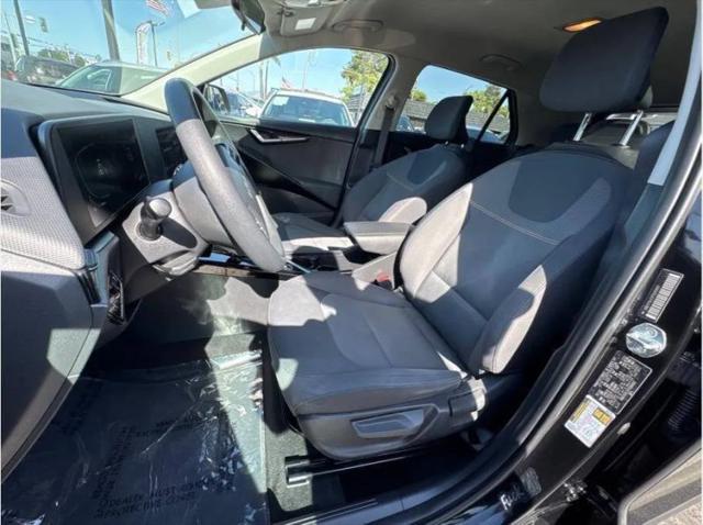 2023 Kia Niro LX