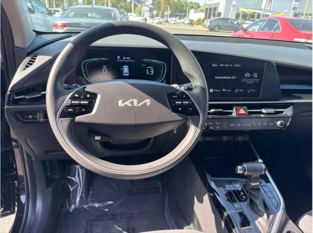 2023 Kia Niro LX
