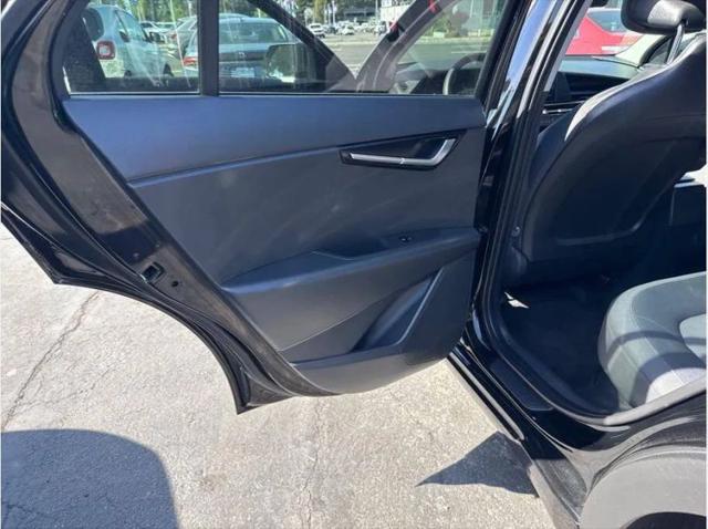 2023 Kia Niro LX