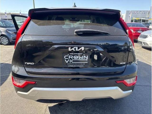 2023 Kia Niro LX