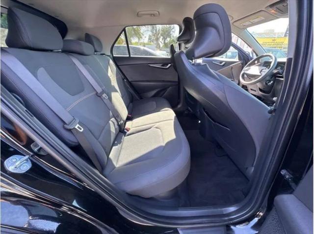 2023 Kia Niro LX