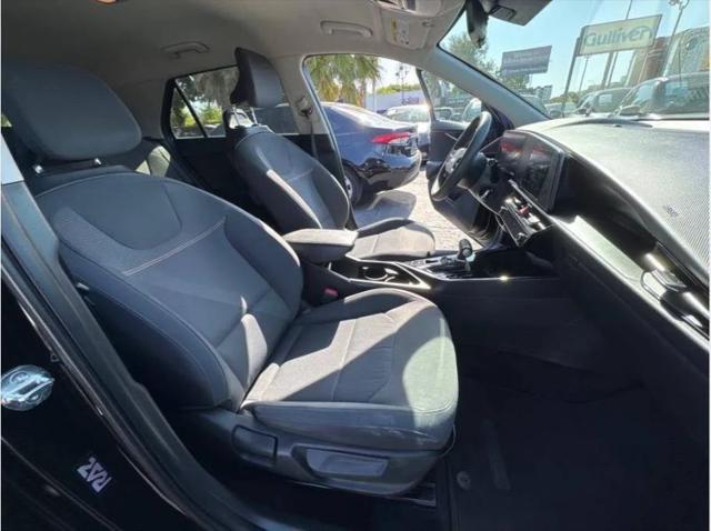 2023 Kia Niro LX