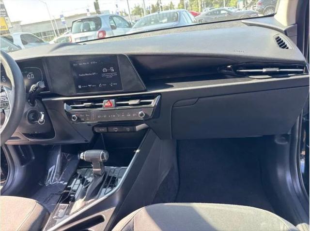 2023 Kia Niro LX