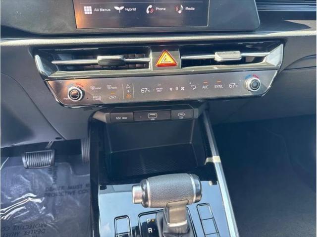 2023 Kia Niro LX