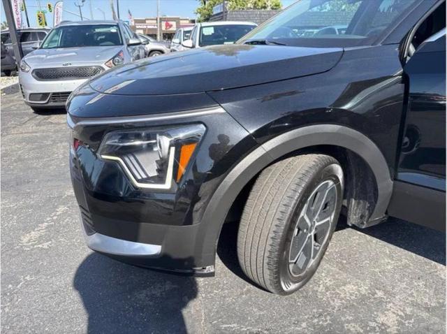 2023 Kia Niro LX