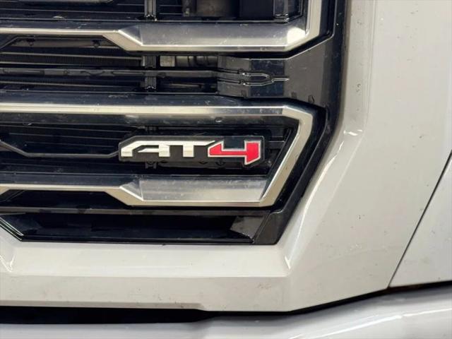 2025 GMC Sierra 2500HD 4WD Crew Cab Standard Bed AT4