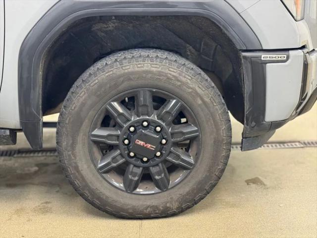 2025 GMC Sierra 2500HD 4WD Crew Cab Standard Bed AT4