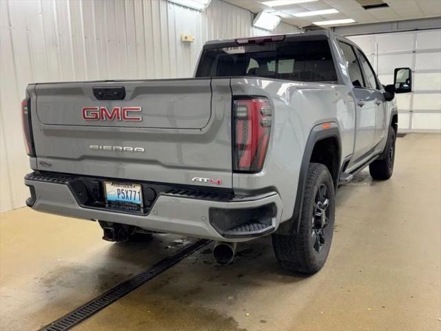 2025 GMC Sierra 2500HD 4WD Crew Cab Standard Bed AT4